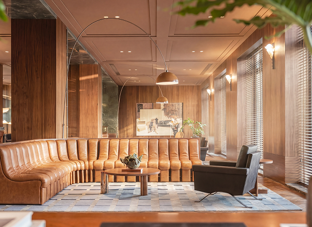 RESIDENT Lounge